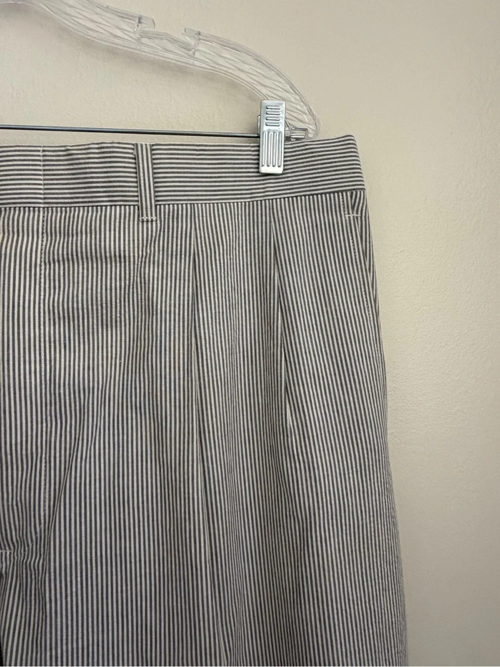 Vtg KUPPENHEIMER Seersucker Casual Pants - Men's Size 38x30 - Gray/White Stripe